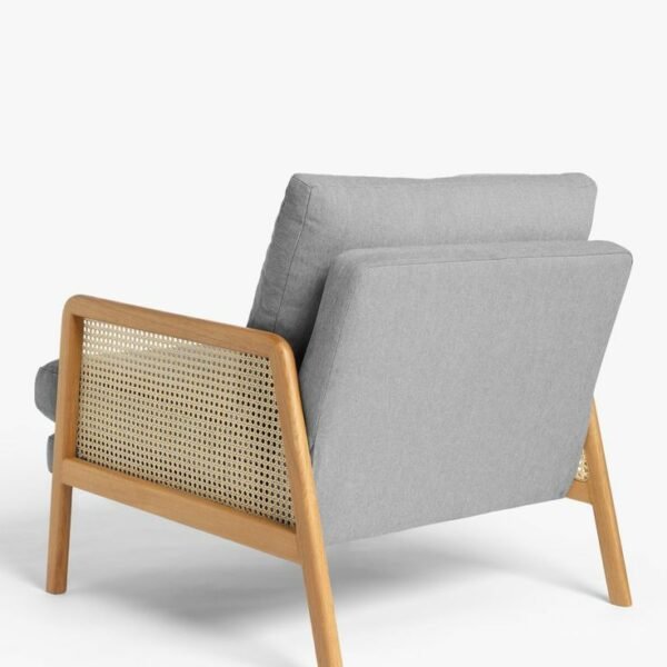 WICKER LIVING ROOM CHAIR The Brown Curves